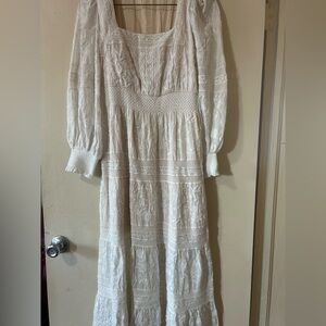 Alice + Olivia Cream Lace Long Sleeve Dress